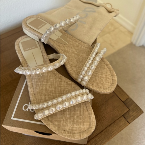 Dolce Vita Tinker Pearl Sandals (7) - Picture 4 of 6
